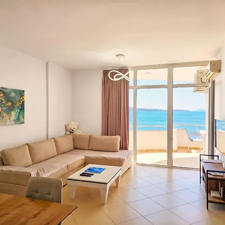 Sea View Deluxe Apartment Sarandë